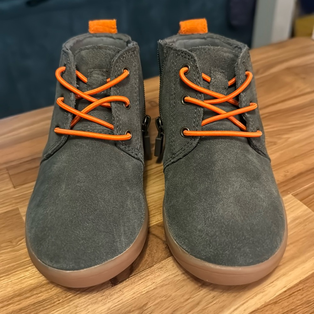 UGG Suede Kristjan Chukka Boot (C11)